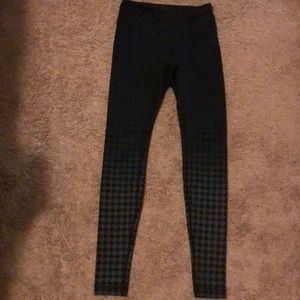Lululemon leggings size 4